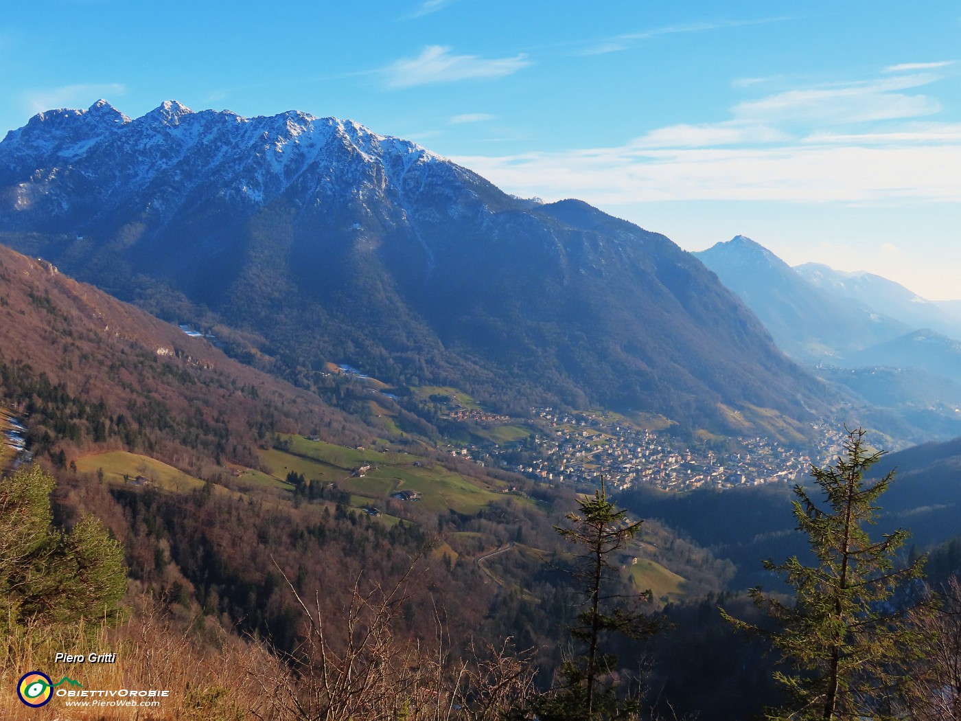 32 Vista su Serina e Alben.JPG